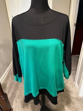 Calvin Klein Black and Teal Colorblock Scoop Neck Top